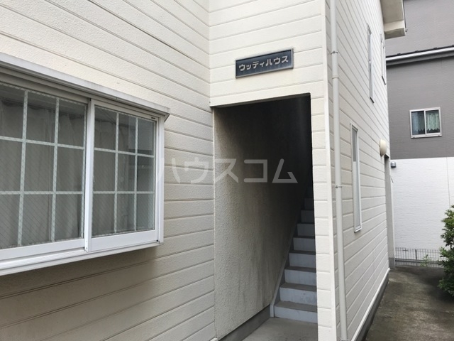 16/21 エントランス