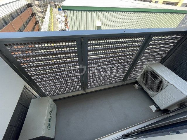 21/30 バルコニー