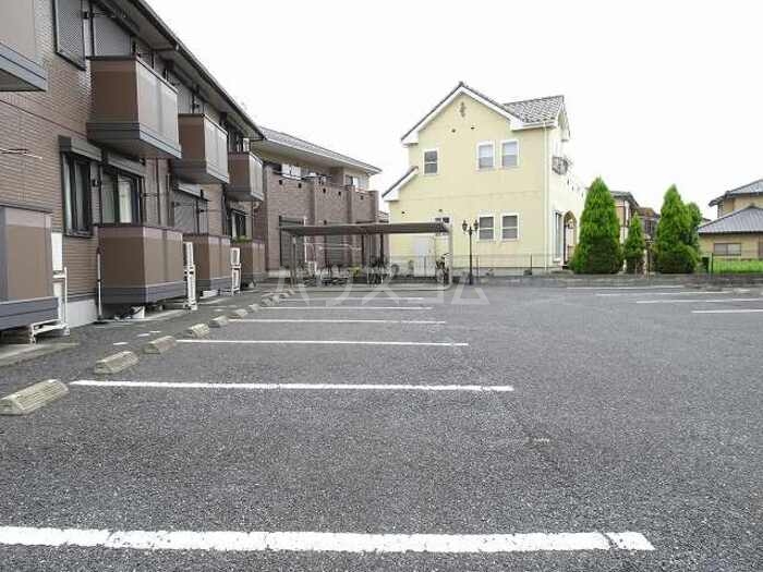 2/7 駐車場