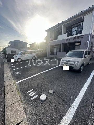 2/2 駐車場