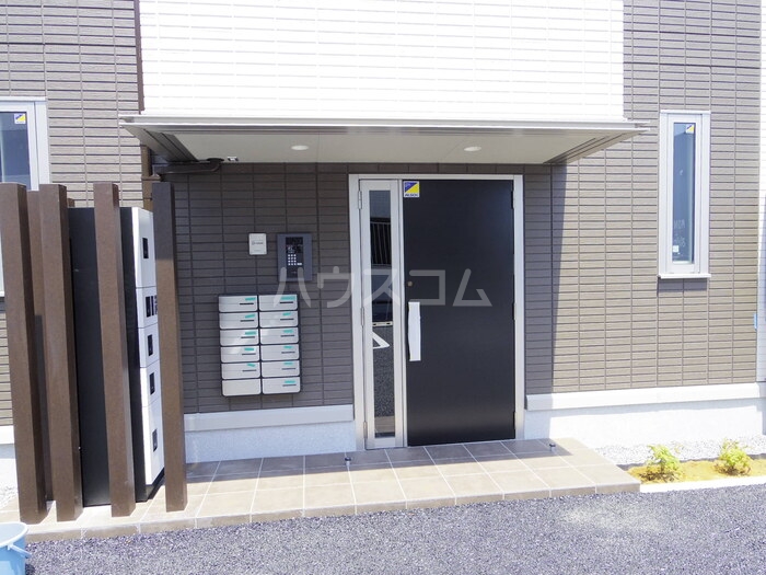 17/27 エントランス