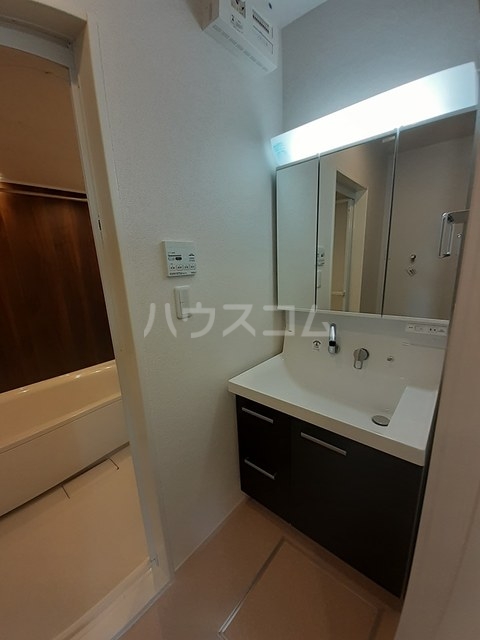 14/28 洗面