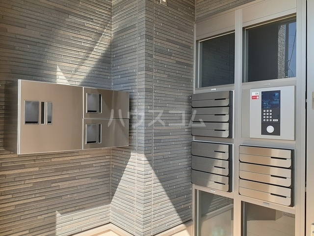 13/20 エントランス