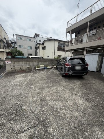18/18 駐車場