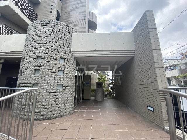 20/29 エントランス