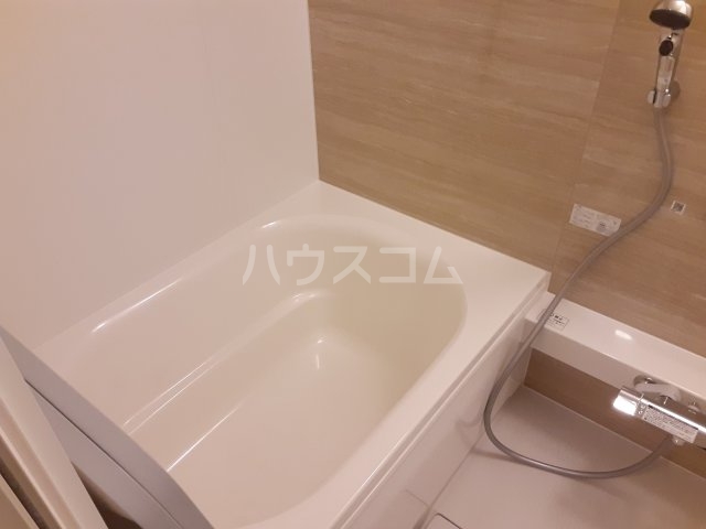 13/30 浴室