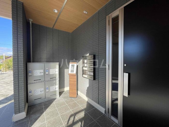 17/25 エントランス