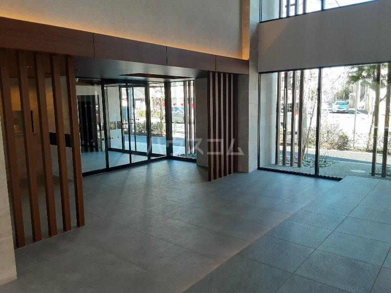 22/30 エントランス