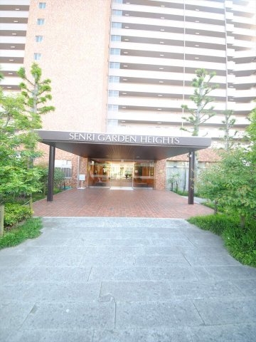 18/27 エントランス