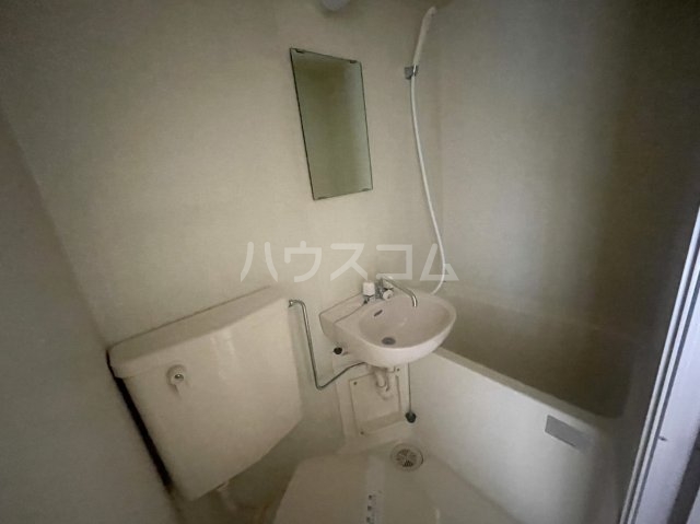 17/30 浴室