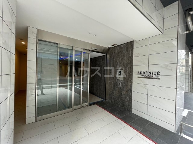 19/28 エントランス