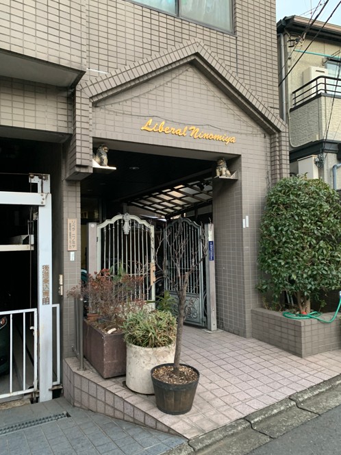 3/4 エントランス