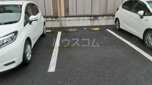 22/30 駐車場
