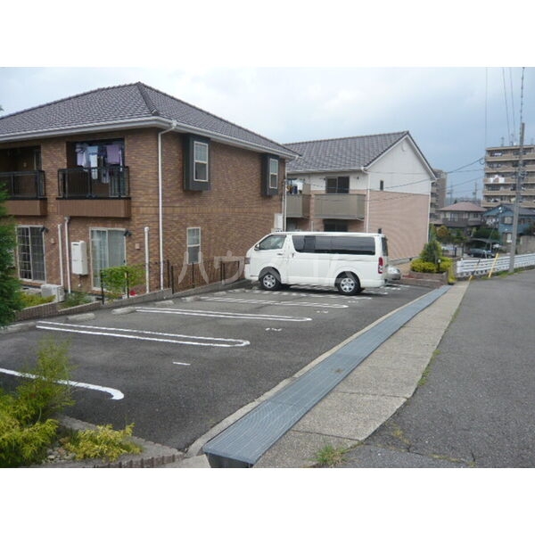 17/18 駐車場