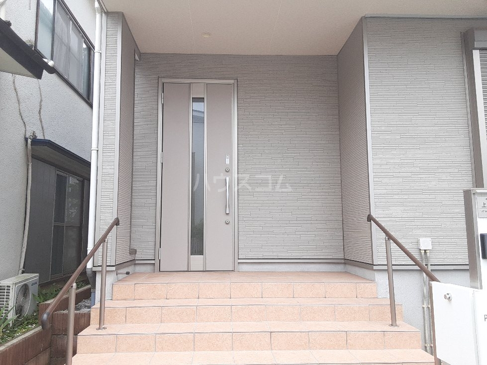 21/27 エントランス