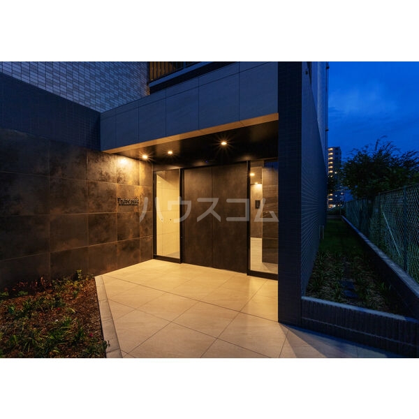 15/19 エントランス