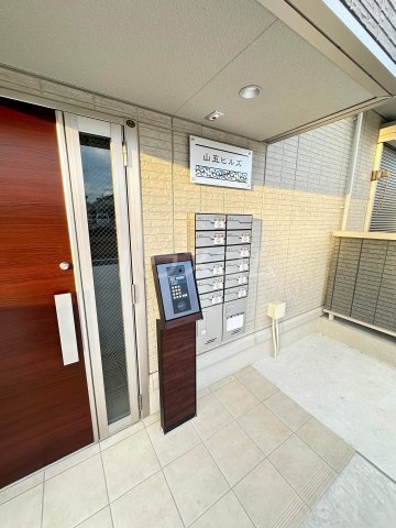 28/30 エントランス