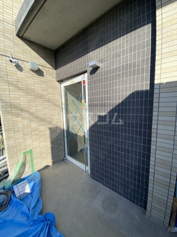 21/30 エントランス