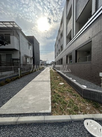 23/30 駐車場