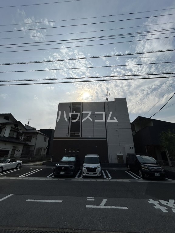 28/30 駐車場