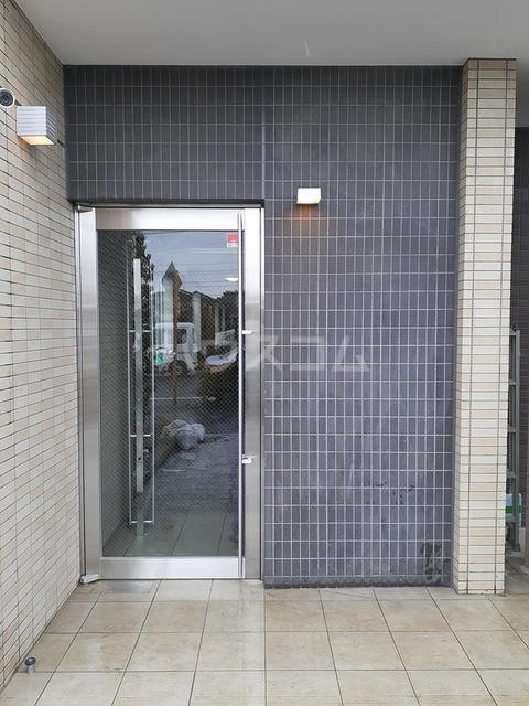 2/13 エントランス