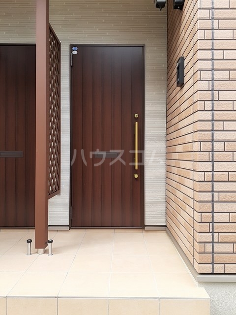 14/20 エントランス