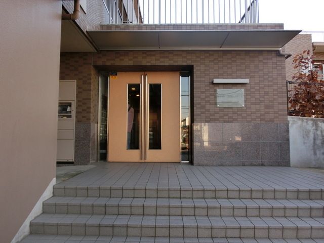 16/26 エントランス