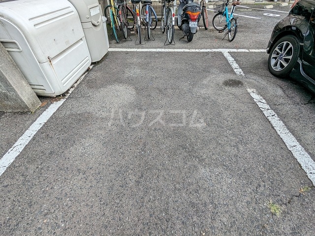 26/27 駐車場