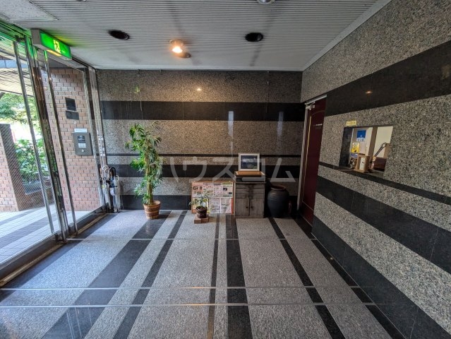 20/24 エントランス