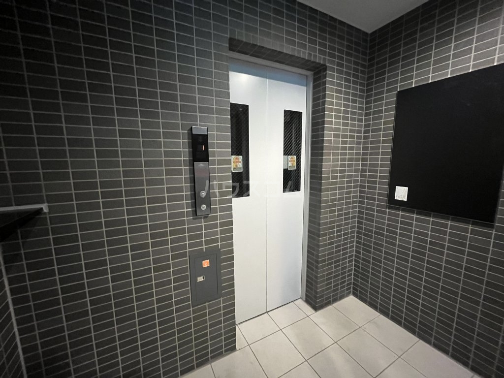 4/5 エントランス