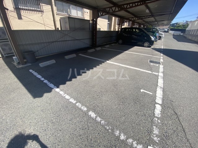 19/27 駐車場