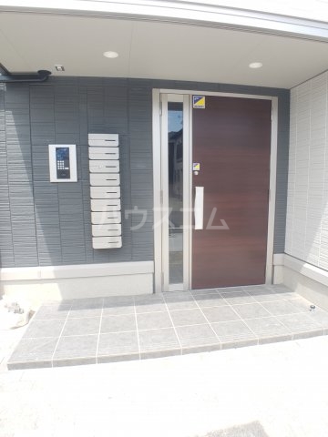 25/30 エントランス