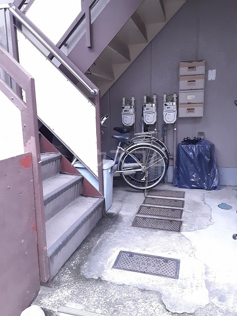 15/22 エントランス