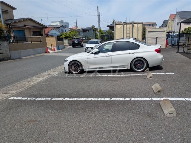 19/27 駐車場