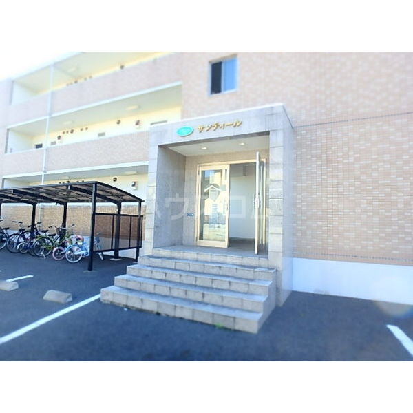 14/22 エントランス