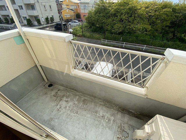 16/23 バルコニー