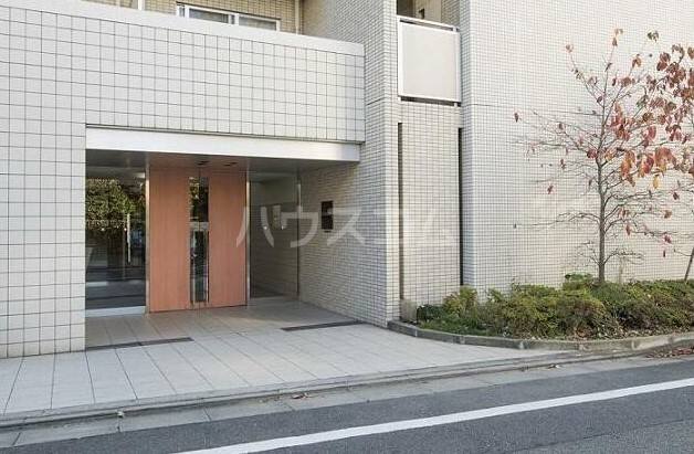 16/26 エントランス