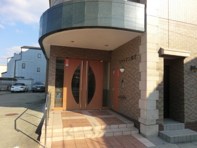 17/19 エントランス