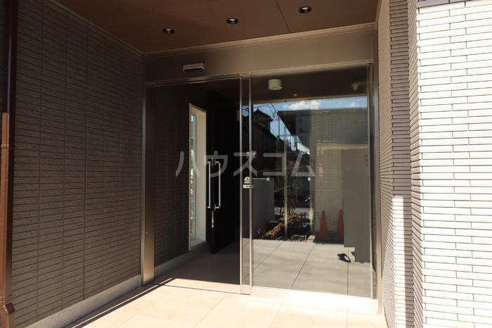 14/22 エントランス