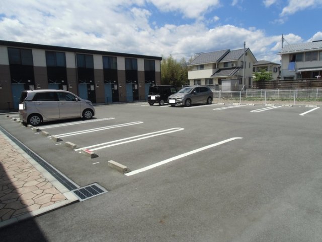 14/17 駐車場