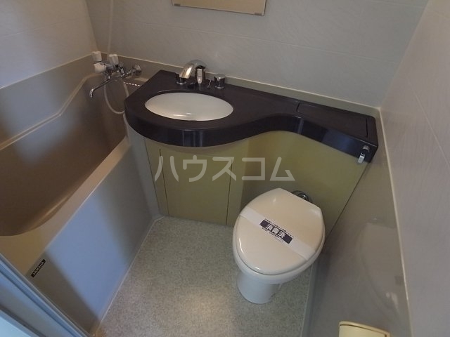 13/22 浴室