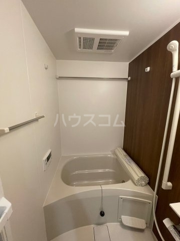 13/30 浴室