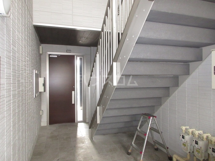 17/20 エントランス