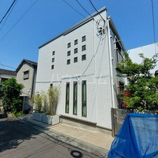 14/19 エントランス