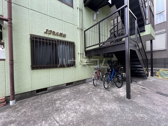 24/28 エントランス