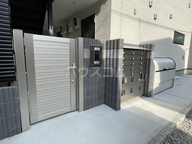 17/24 エントランス