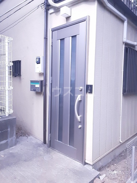 23/30 エントランス