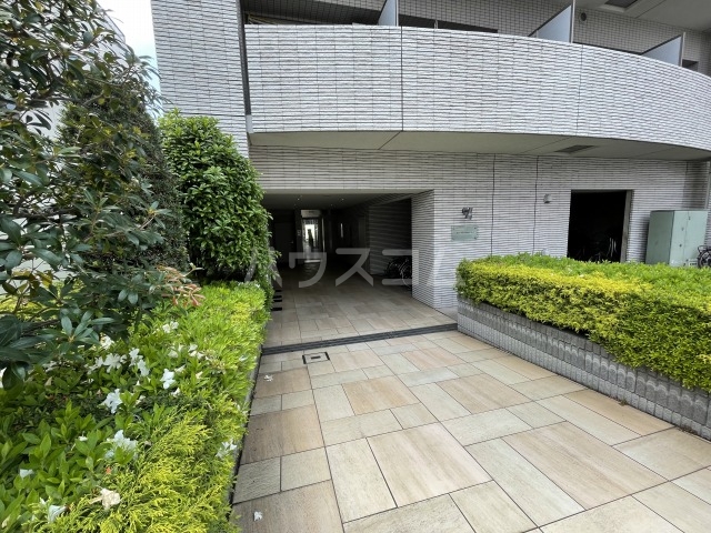 29/30 エントランス