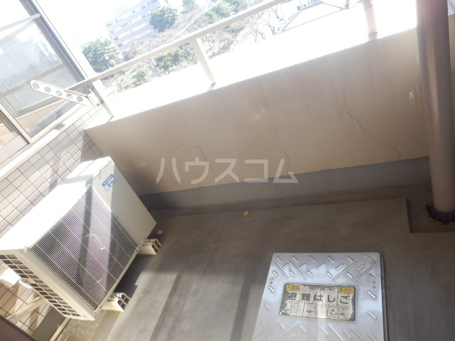 13/30 バルコニー