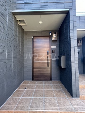 2/4 エントランス